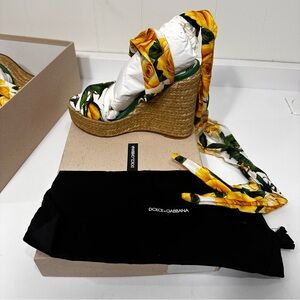 Dolce & Gabbana Charmeuse Yellow Floral Wedges (Lolita Sándalo)